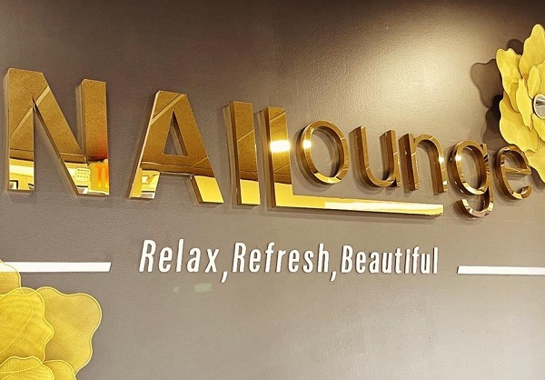 Q Nail Lounge